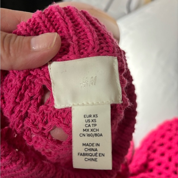 Womens size XS H&M sweater, #K974 - Picture 3 of 4